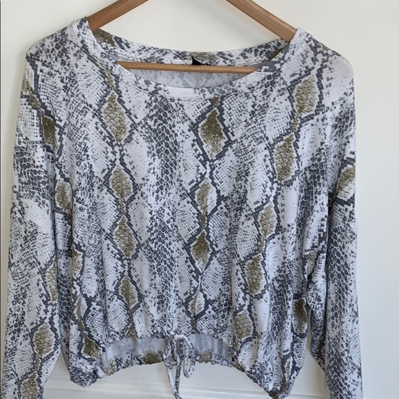 Express Python Shirt  Like New - Picture 3 of 4